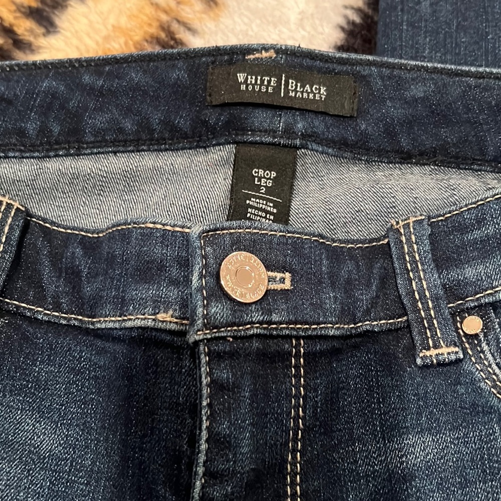 White House, Black market crop leg size 2 worn 2 times